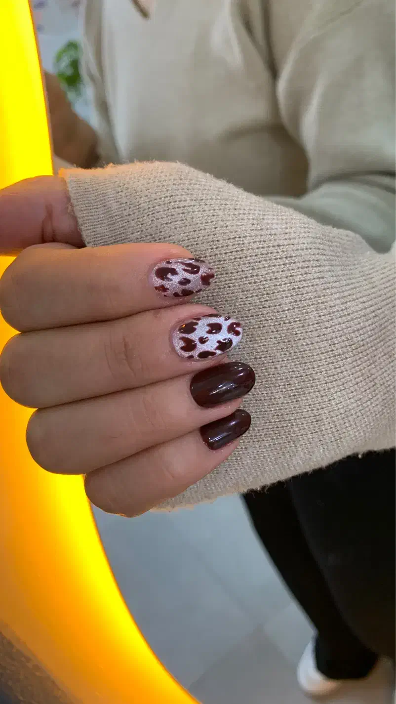 تخفیف کاشت ناخن به مدت محدود|خدمات آرایشگری و زیبایی|رشت, معلم|دیوار