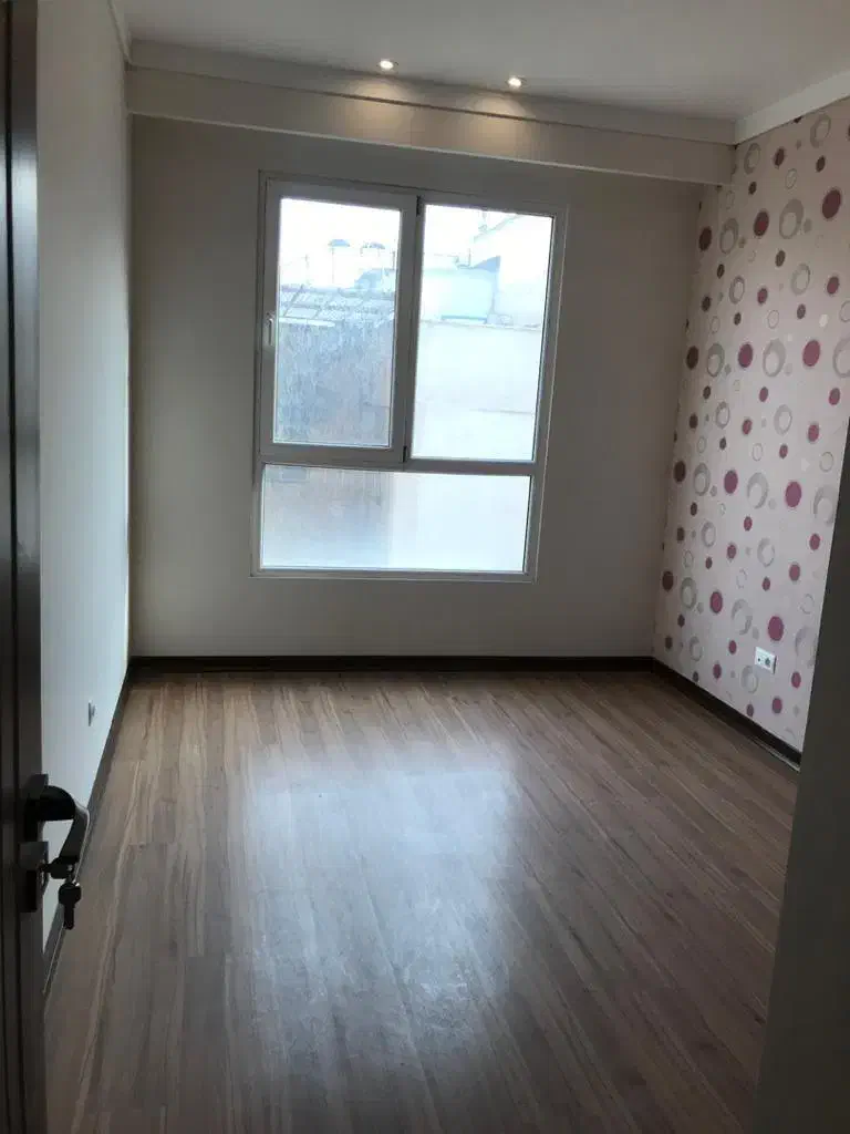 ۲۰۵ متر / فول/ ۳ خواب / ۳ پارکینگ/ کوی لاله