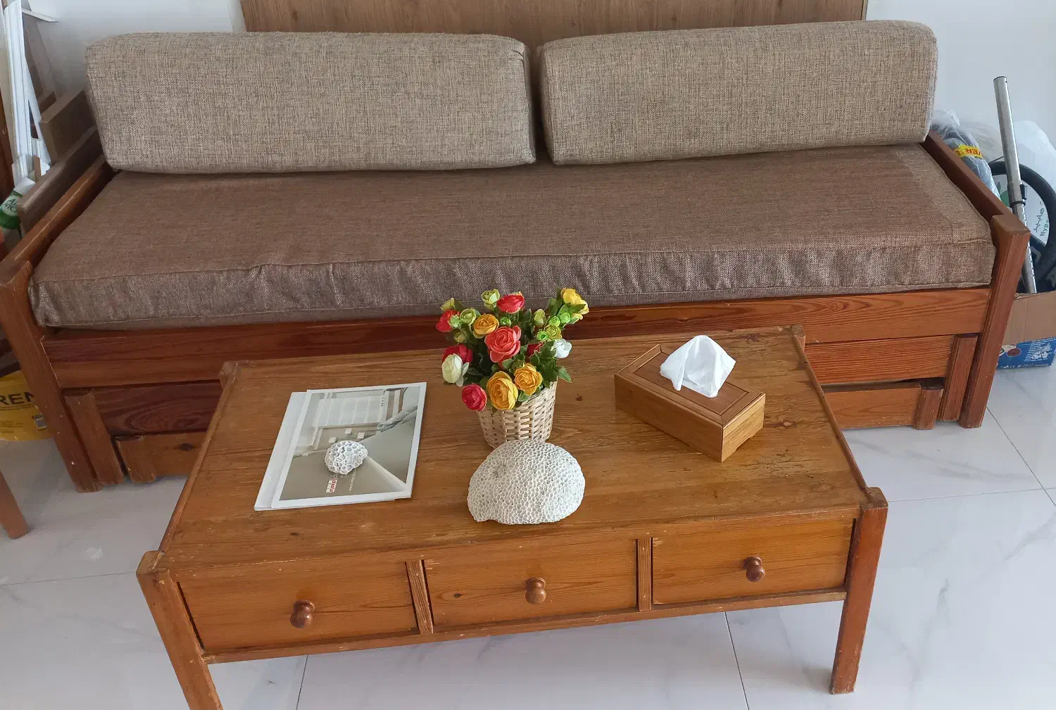 مبل راحتی با ۳ طبقه تخت تمام چوب|مبلمان خانگی و میز عسلی|کیش, |دیوار