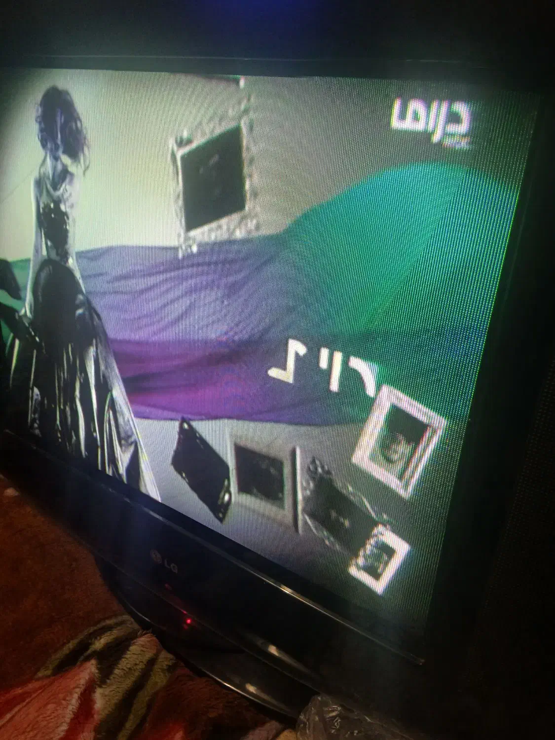 گتوند|تلویزیون و پروژکتور|گتوند, |دیوار