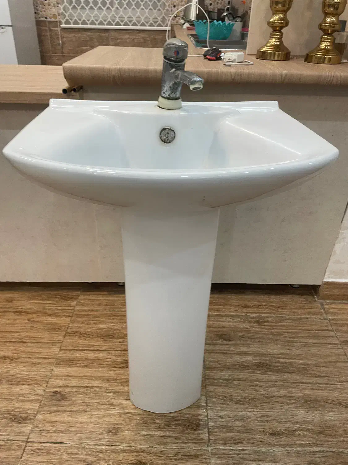 روشویی صورت شویی|لوازم سرویس بهداشتی|رشت, یخسازی|دیوار