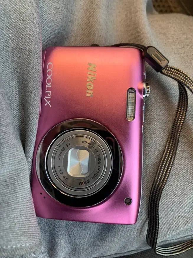 فروش دوربین عکاسی و فیلمبرداری nikom (اصلی)در حدنو|دوربین عکاسی و فیلم‌برداری|شیراز, شهرک گلستان|دیوار