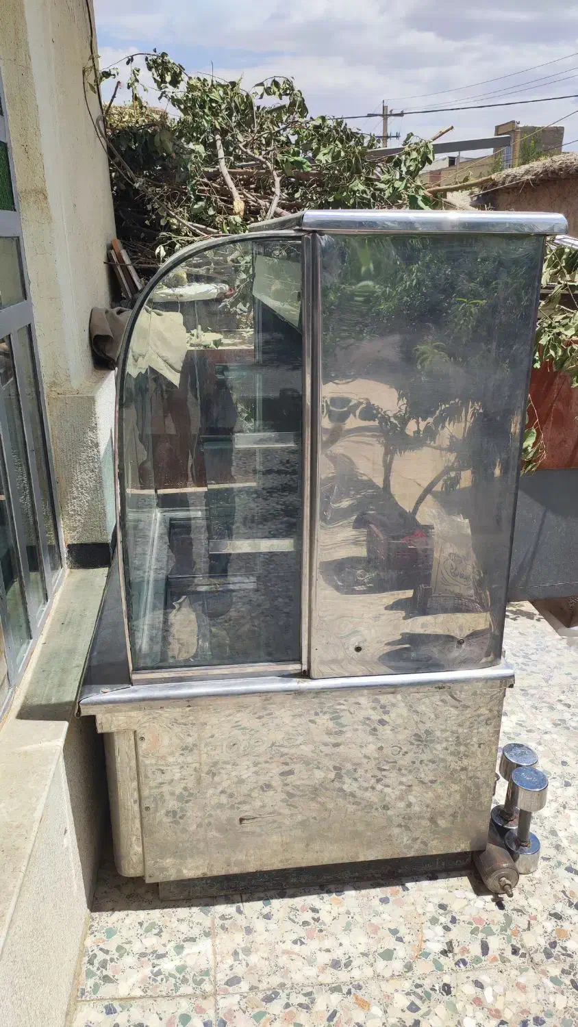 فروش فوری  یخچال ویترینی|یخچال و فریزر|اقلید, |دیوار