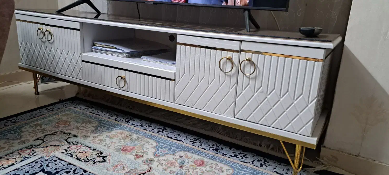 میز تی وی و جا کفشی|میز تلویزیون|ری, شهادت|دیوار