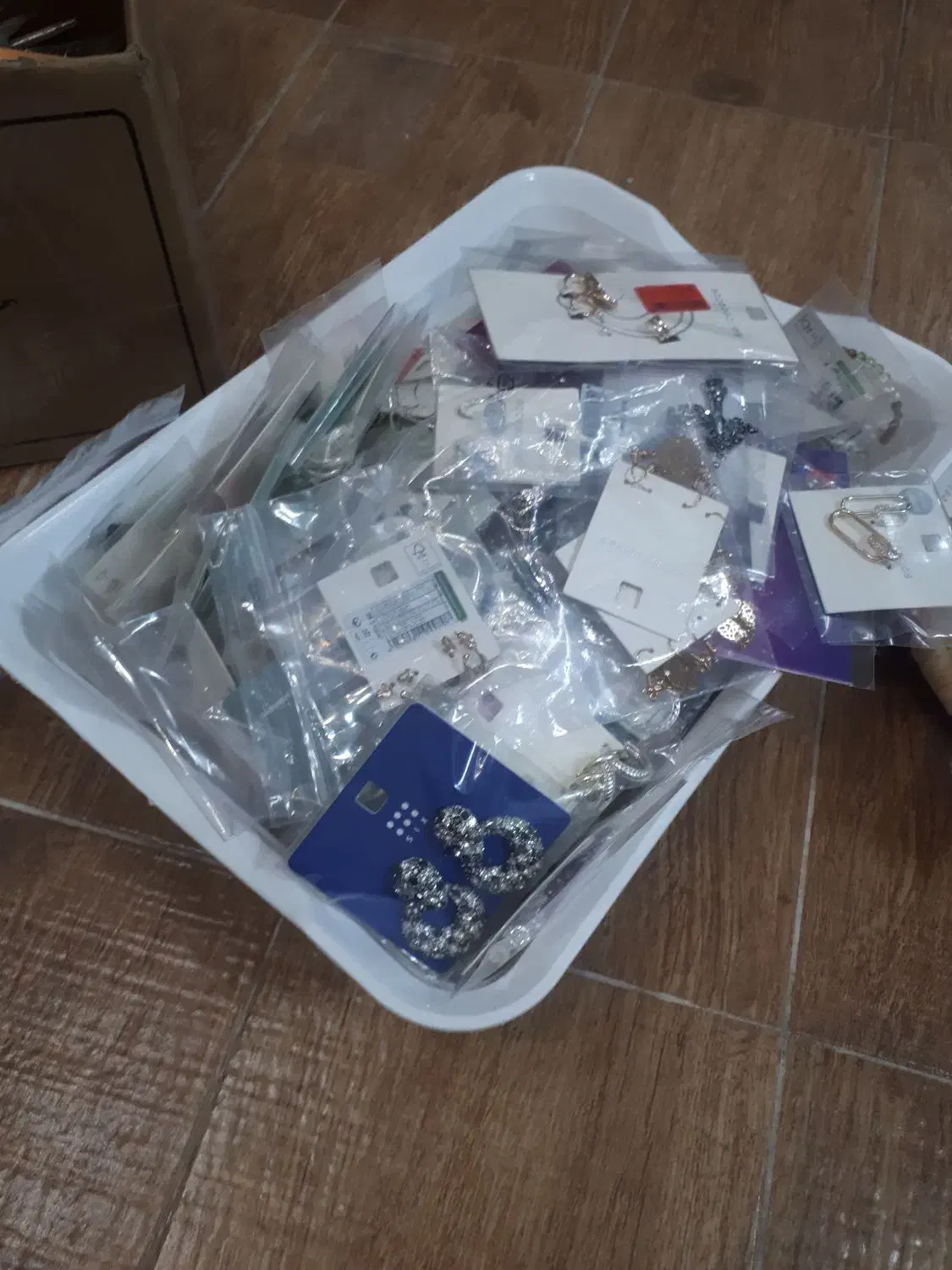 اکسسوری های وارداتی|زیورآلات و اکسسوری|اسفراین, |دیوار