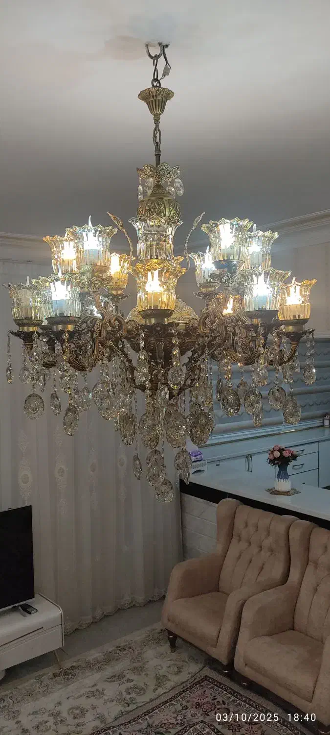 لوستر برنزی سیاه قلم|لوستر و چراغ آویز|قم, پردیسان|دیوار