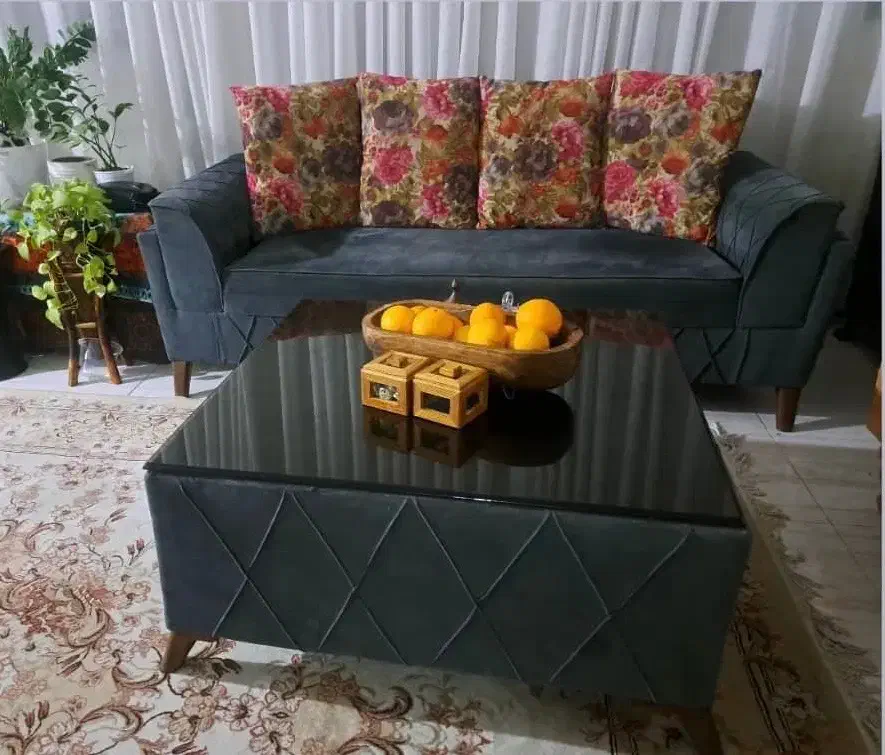 مبل ۷نفره و‌میز|مبلمان خانگی و میز عسلی|ساری, |دیوار