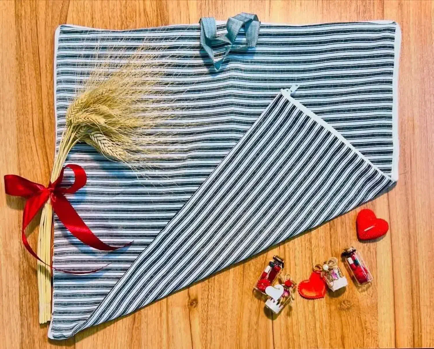 سفره نان یزدی|سفره، حوله، دستمال آشپزخانه|یزد, |دیوار