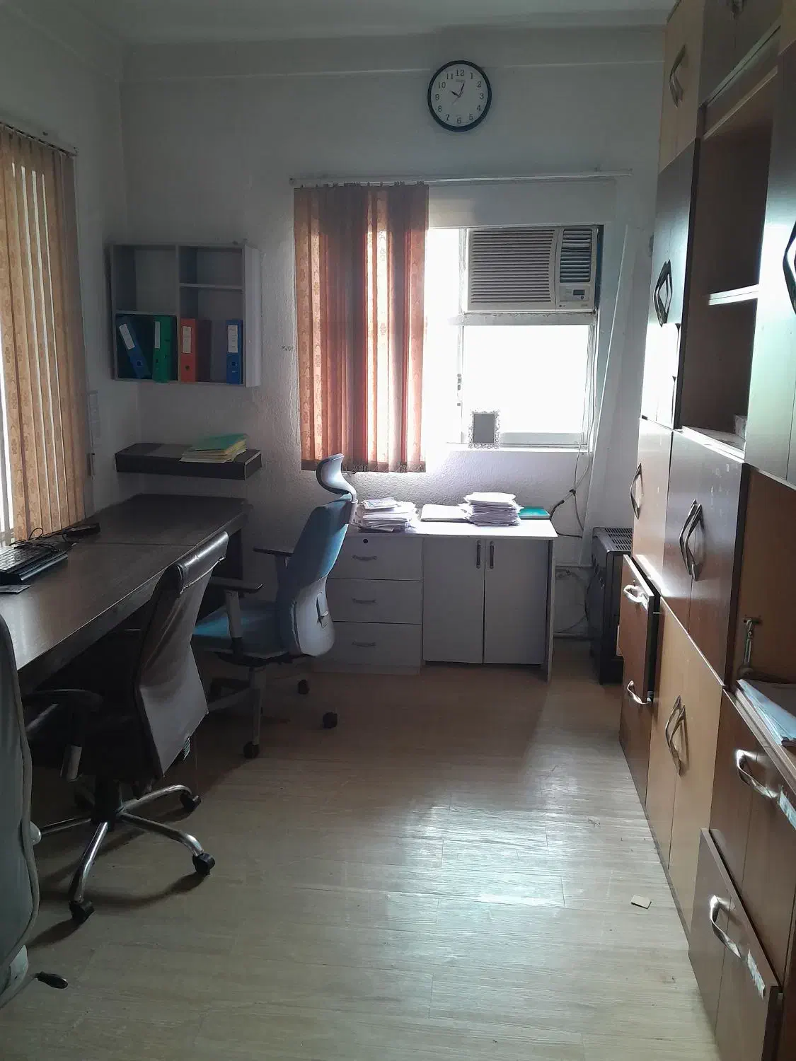 اجاره واحد اداری اداری جهت دفتر وکالت ، پزشکی و ..|اجارهٔ دفتر کار، اتاق اداری، مطب|تنکابن, |دیوار