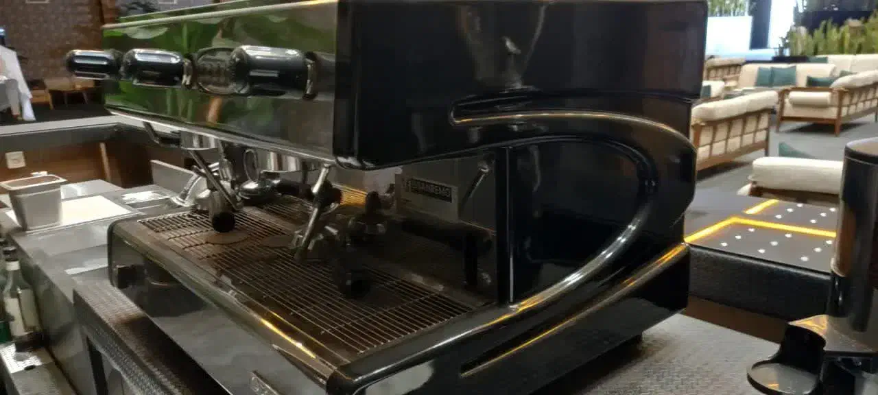 قهوه ساز تمام اتومات مدل 2018سانرمو ایتالیا|سماور، چایساز، قهوهساز|اصفهان, قائمیه|دیوار