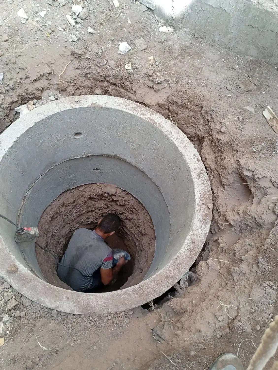 استا‌حسین‌چاه‌کن‌حر‌فه‌تمام‌وقت|خدمات پیشه و مهارت|سراب, |دیوار