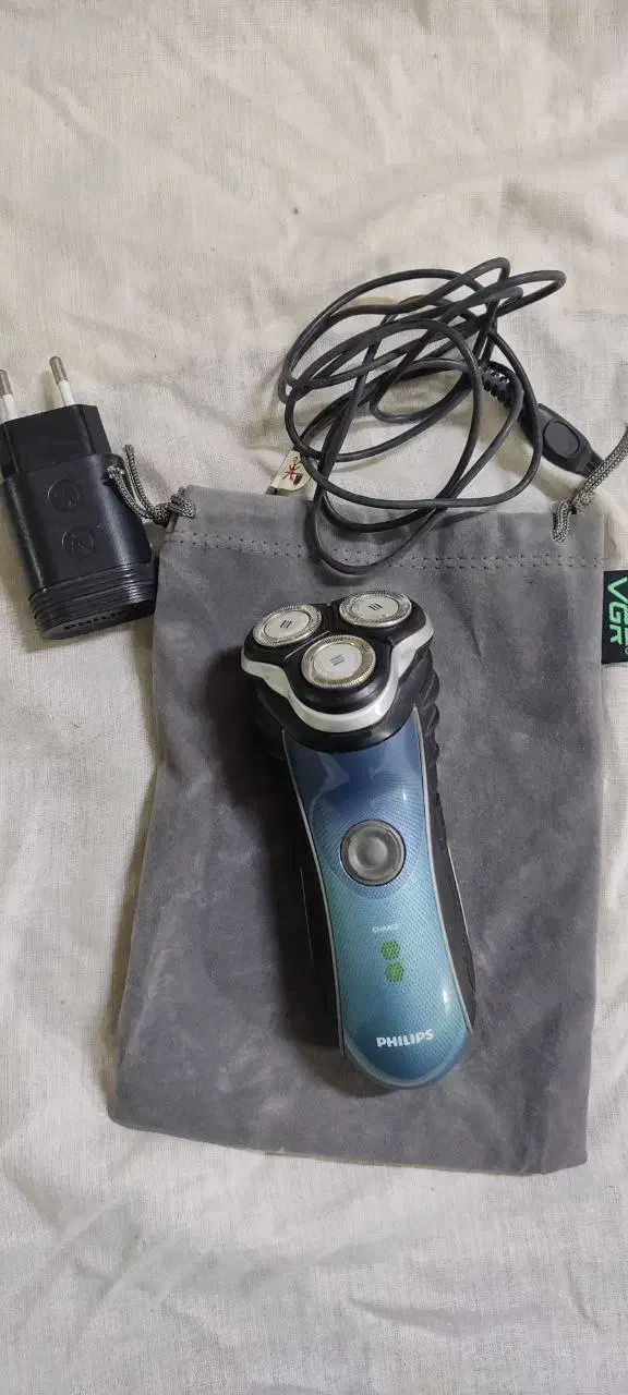 ریش تراش فیلیپس اصلی|آرایشی، بهداشتی، درمانی|خوی, |دیوار