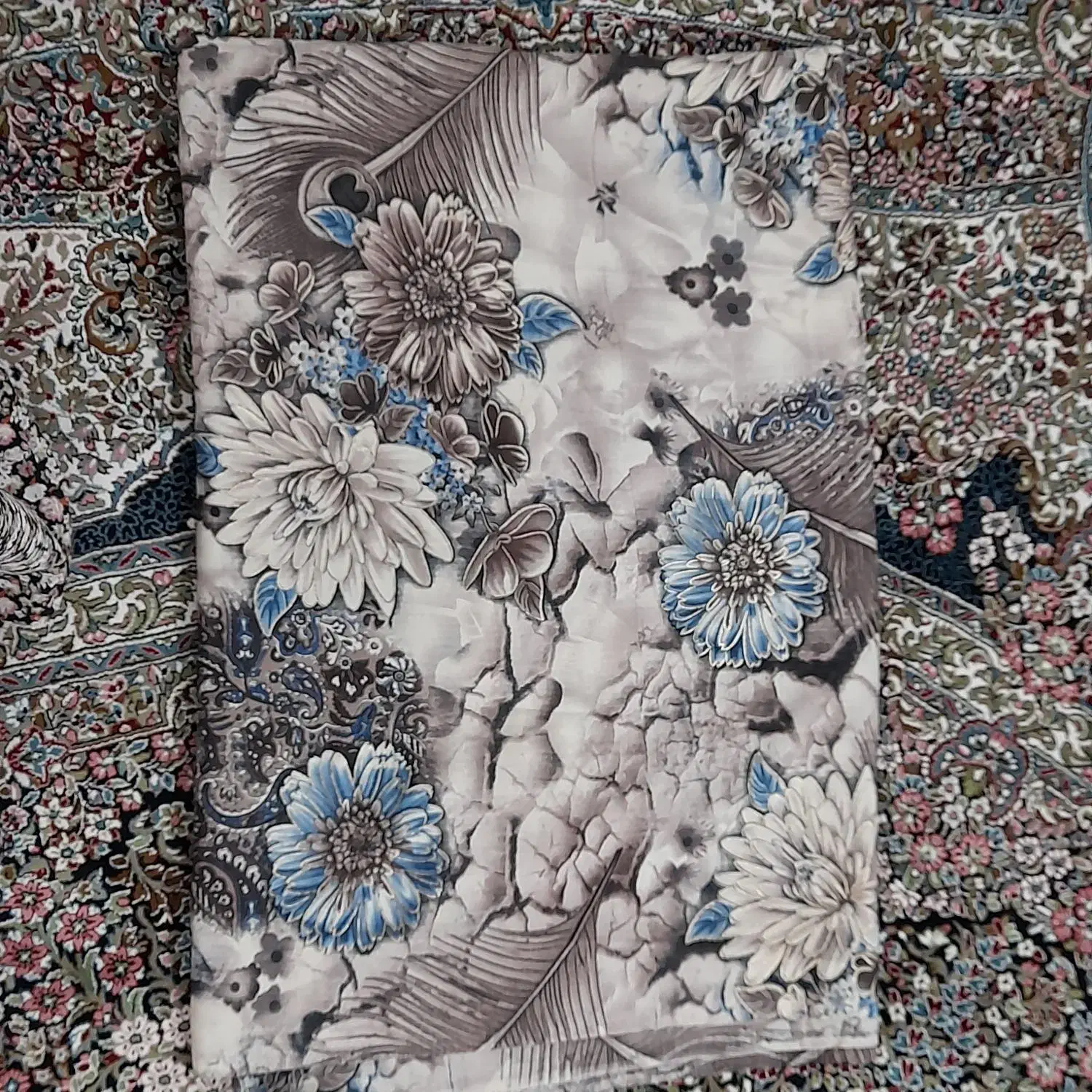 چادر مجلسی|لباس|قروه, |دیوار