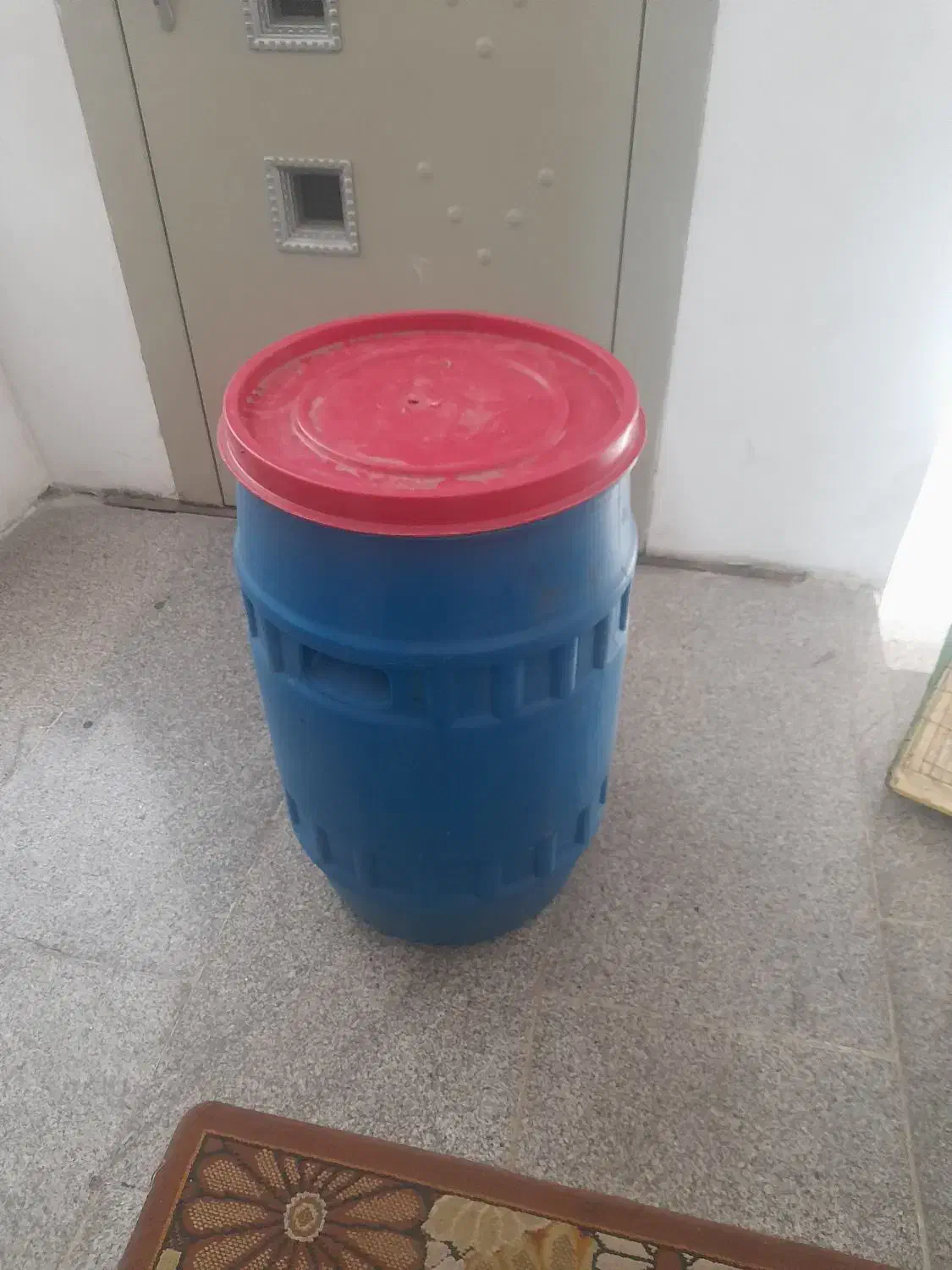 دبه ترشی وخیار شور|ظروف نگهدارنده، پلاستیکی، یکبارمصرف|رشت, دیانتی|دیوار