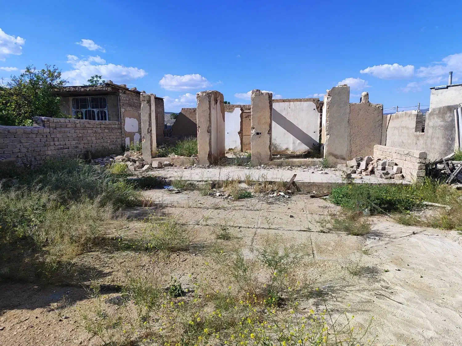 فروش منزل کلنگی غیرقابل سکونت|فروش زمین و ملک کلنگی|فیروزآباد (فارس), |دیوار