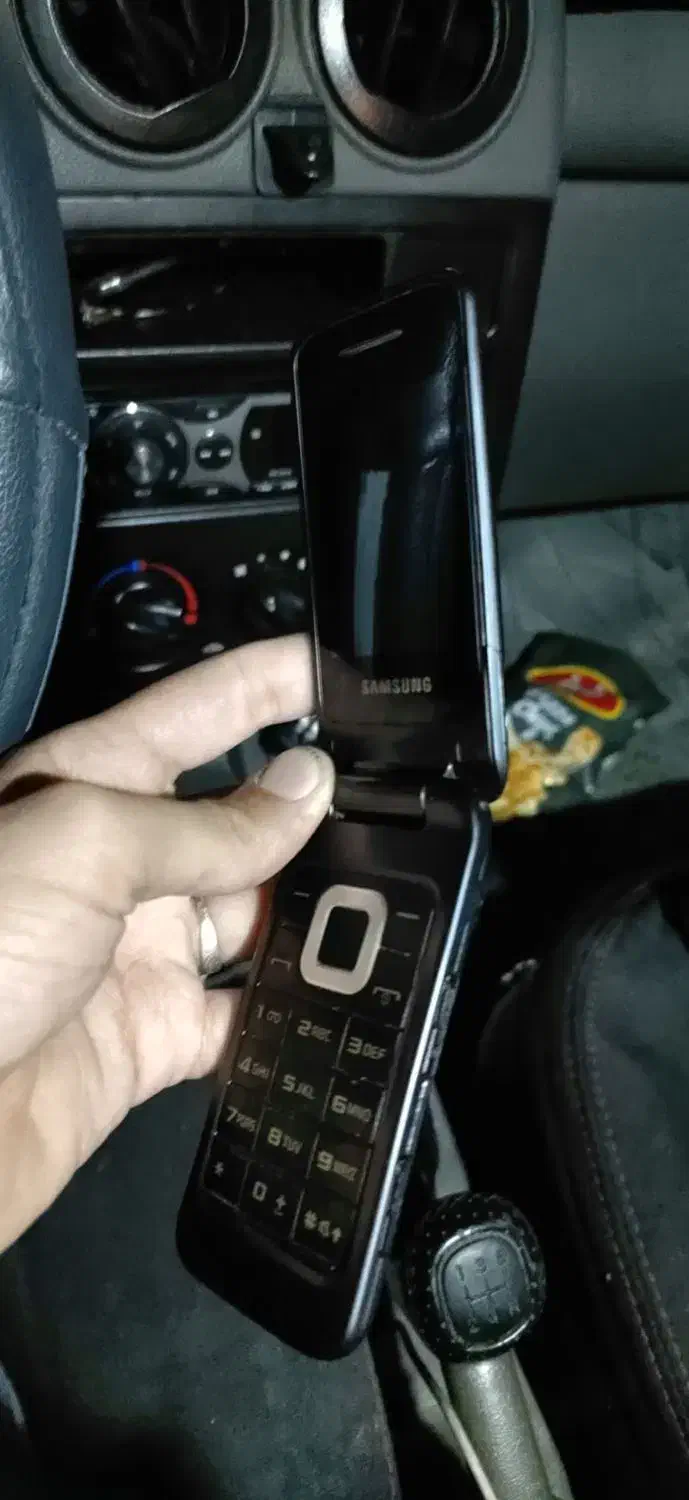 گوشی سامسونگ تاشو اصلی تمیز|موبایل|مشهد, فتح المبین|دیوار