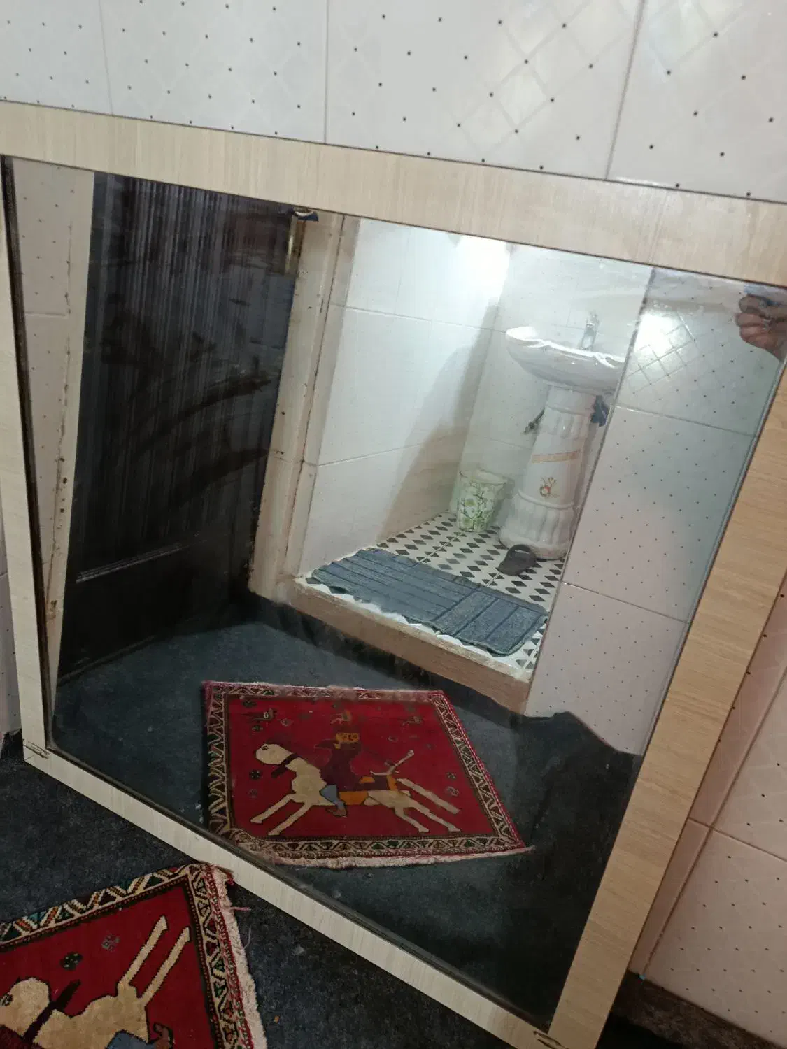 اینه بزرگ با قاب دور|آینه|مرودشت, بیست متری بیمارستان|دیوار