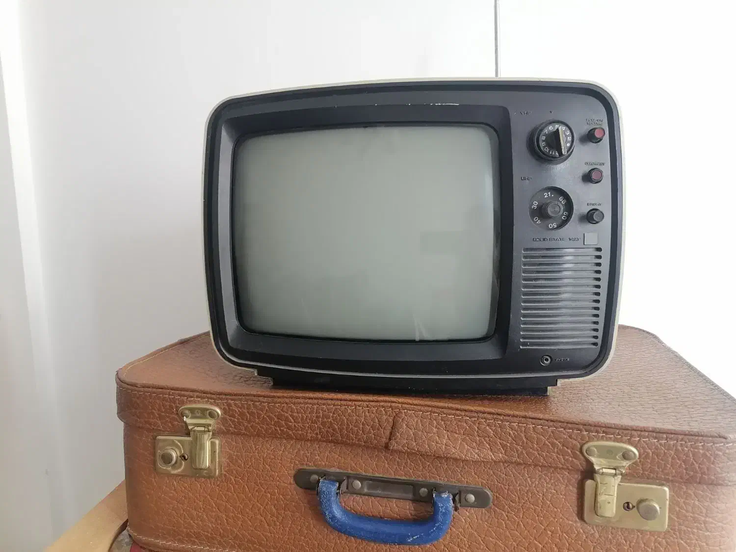 تلویزیون قدیمی پارس|کلکسیون اشیاء عتیقه|تهران, بهار|دیوار