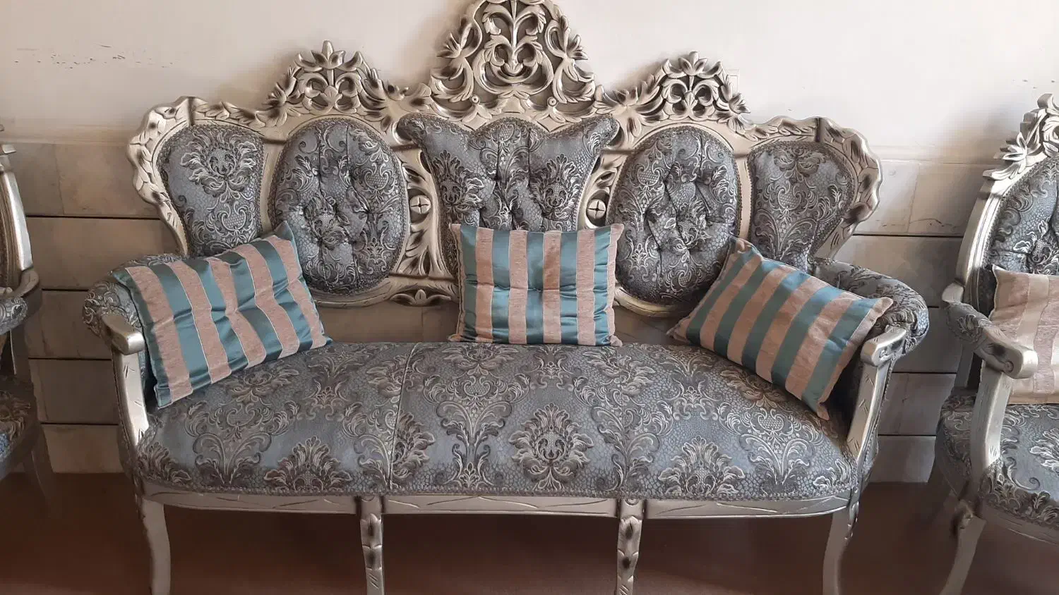 مبلمان ۹نفره سلطنتی مدل فرهی|مبلمان خانگی و میز عسلی|قرچک, زیبا شهر|دیوار