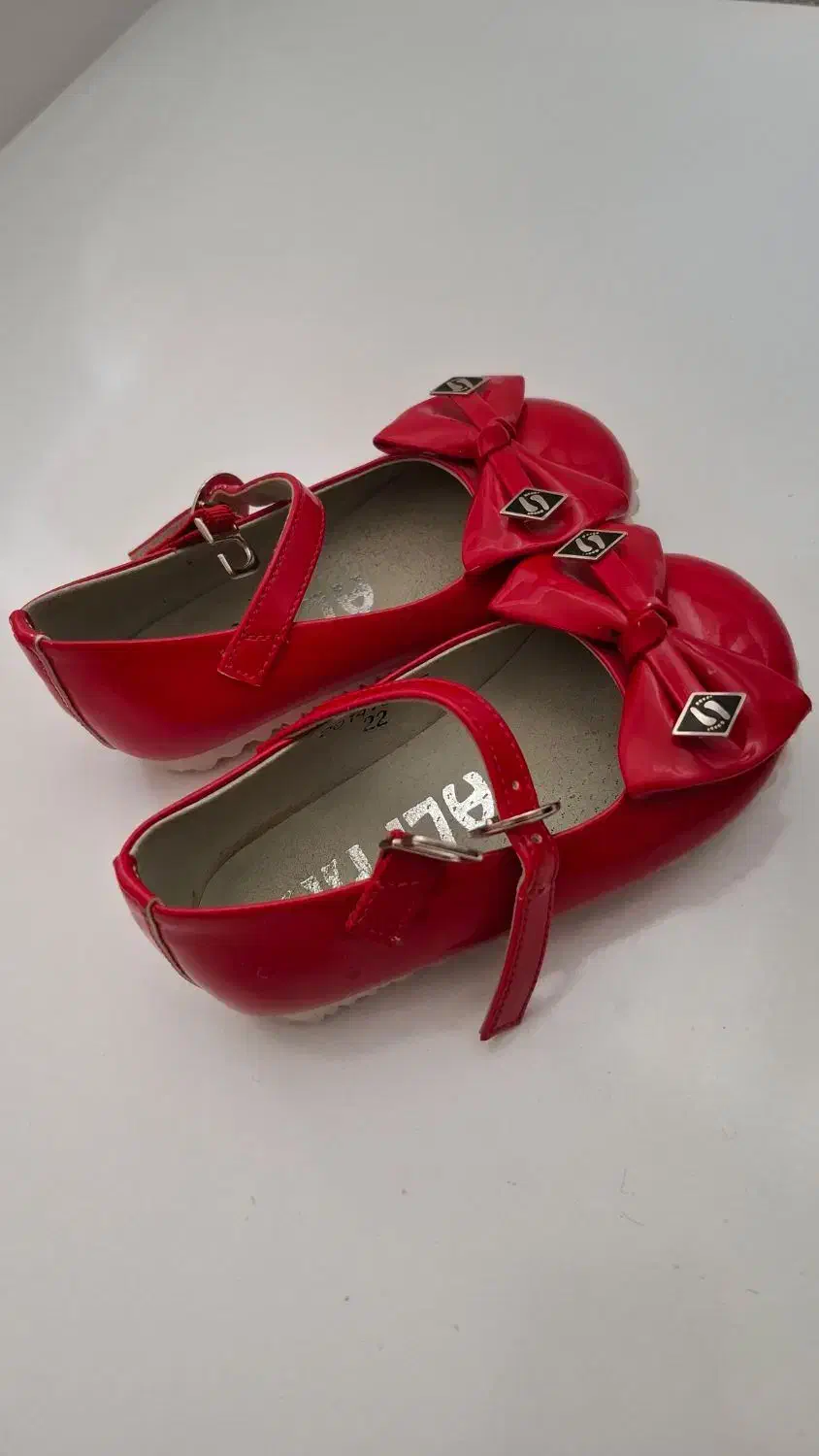 کفش بچگانه|کفش و لباس بچه|بروجن, |دیوار