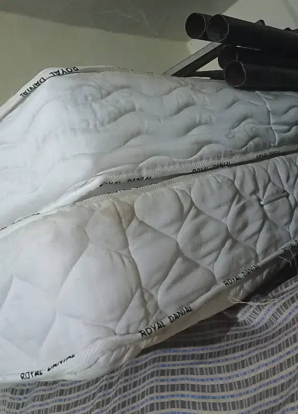 تخت دونفره و تخت دوطبقه ساعت درایول|تخت و سرویس خواب|بمپور, |دیوار