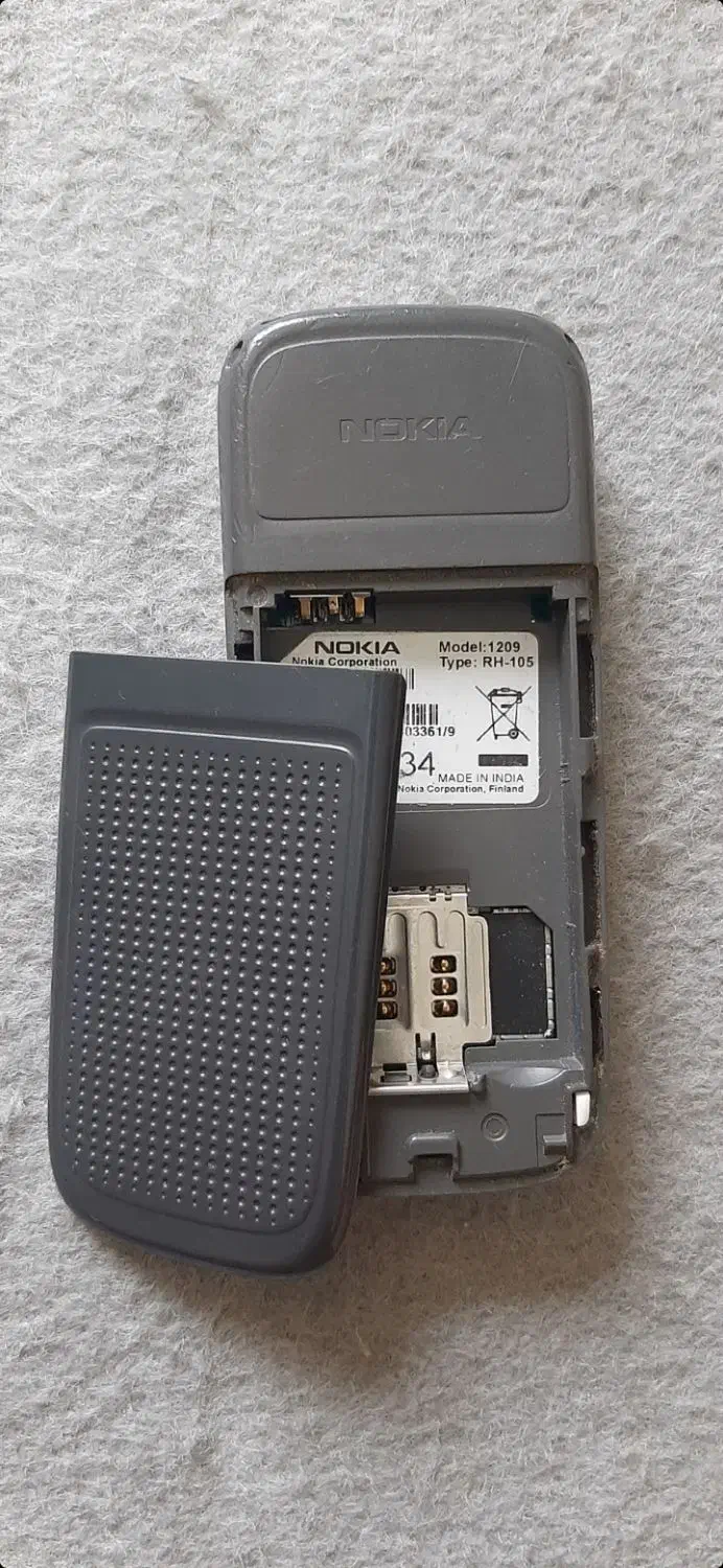 نوکیا ۱۲۰۹ صفحه رنگی و د.زدگیر|موبایل|الوند, |دیوار