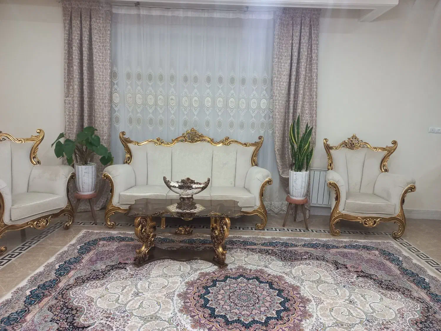 مبل استیل ۷نفره و غذاخوری ۴نفره|مبلمان خانگی و میز عسلی|بروجرد, |دیوار