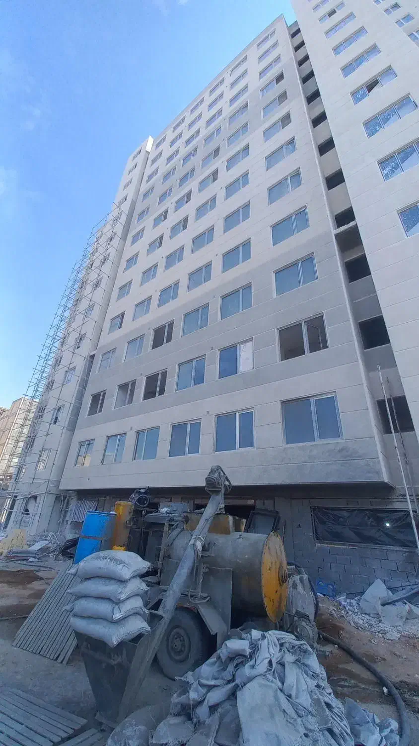 اجرای فوم بتن کفسازی طبقات قنبری زاد|خدمات پیشه و مهارت|مراغه, |دیوار