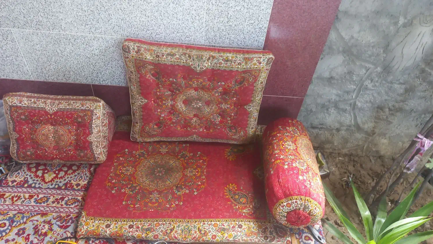 شاه نشین چها تیکه|مبلمان خانگی و میز عسلی|دابودشت, |دیوار