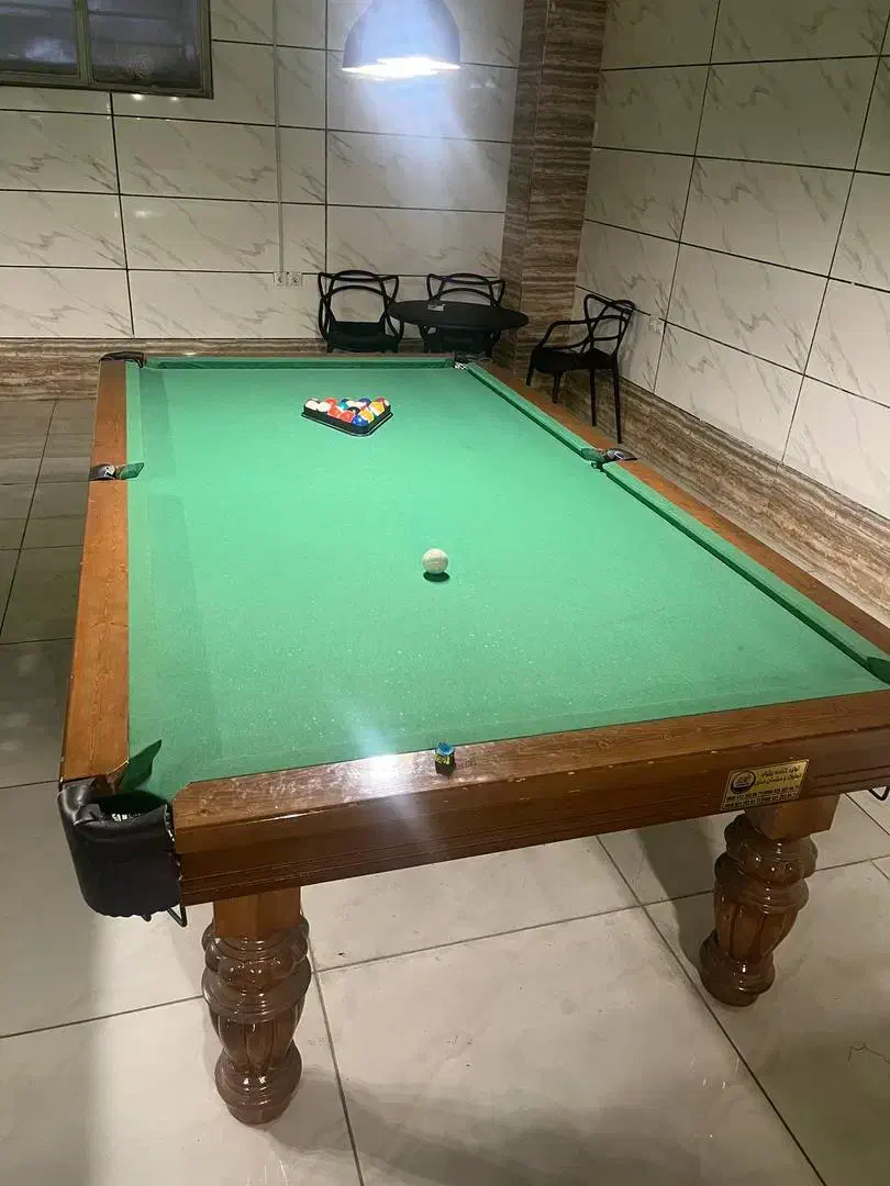 میزبیلیارد ایت بال|ورزش‌های توپی|هشتگرد, هشتگرد قدیم|دیوار