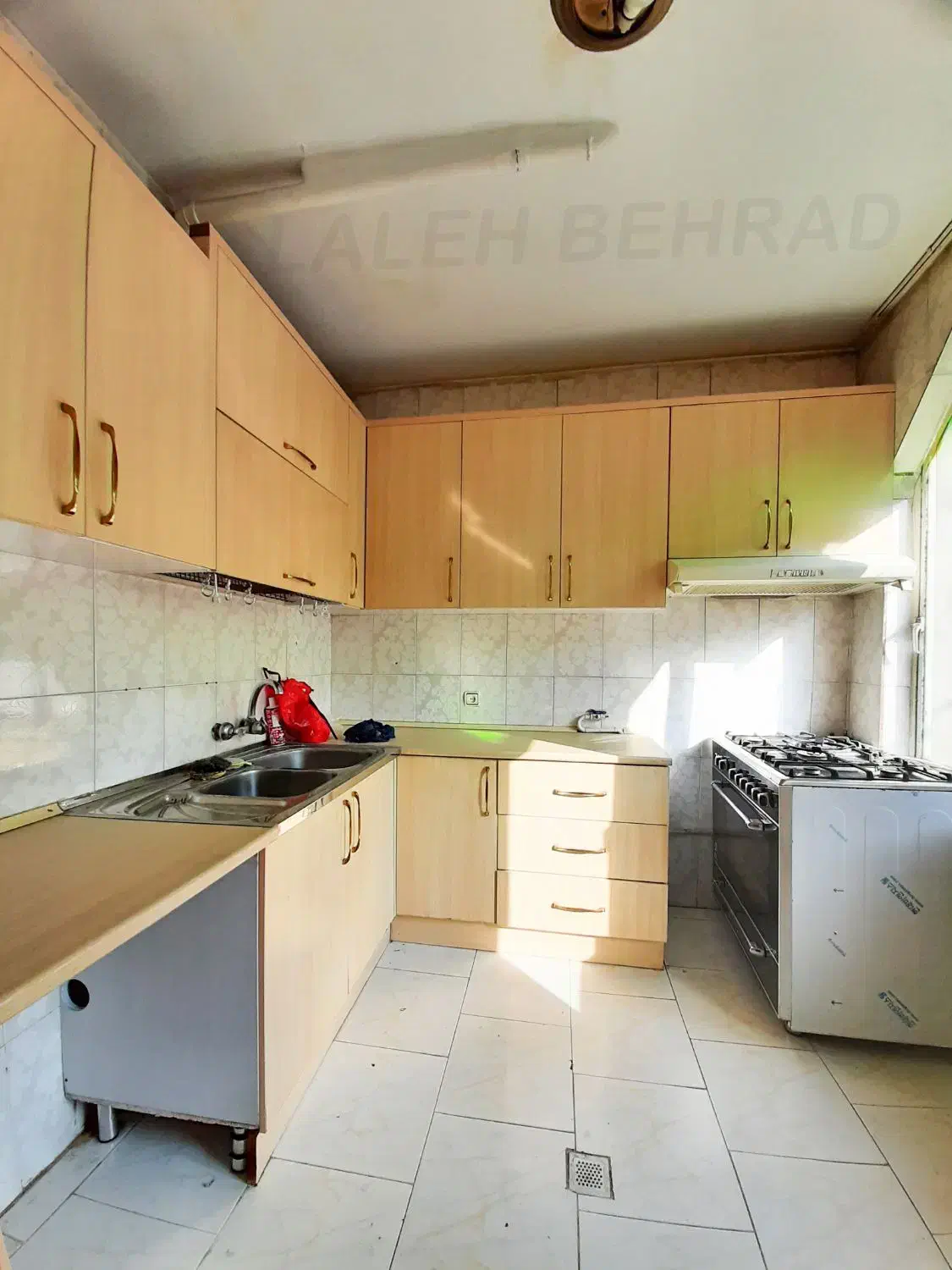 ۱۲۵ متر / تک واحدی / ۲۰ متر تراس/ خوش نقشه