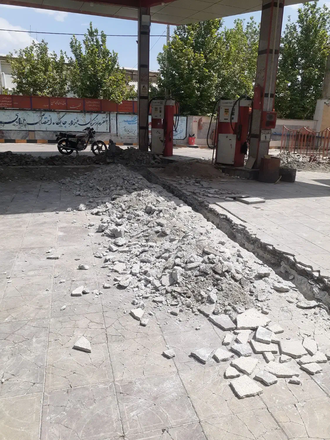 تخریب کلی وجزعی|خدمات پیشه و مهارت|بروجرد, |دیوار