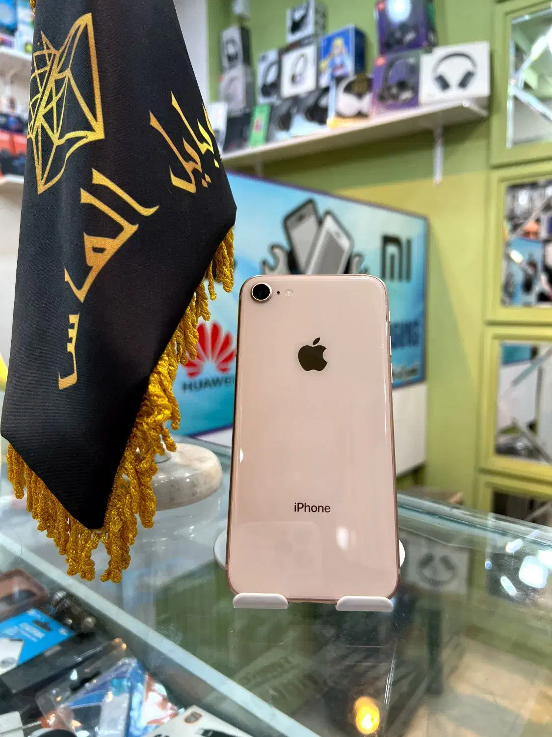 ایفون 8 درحد نو با گارانتی|موبایل|نیشابور, دارایی|دیوار