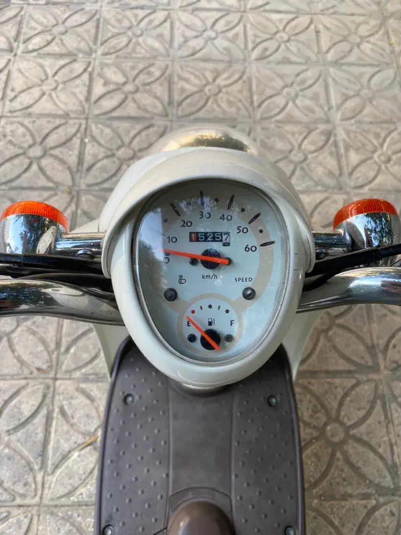 موتور پاکشتی هوندا اسکوپی سفید فابریک سالم نو|موتورسیکلت|شیراز, رازی|دیوار