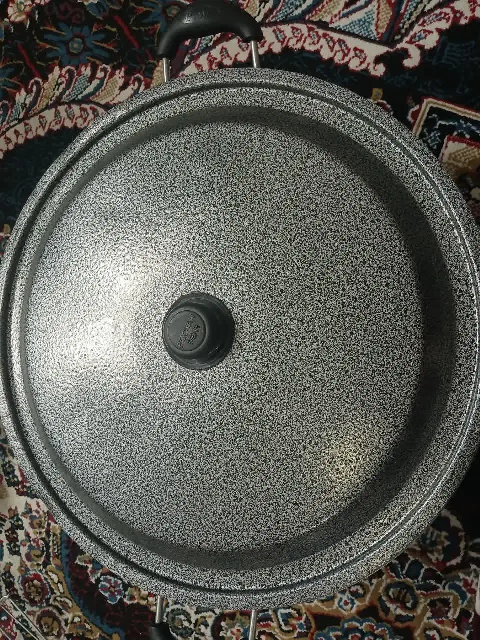 قابلمه|ظروف پخت‌وپز|قم, شهرک مهدیه (مدرس)|دیوار