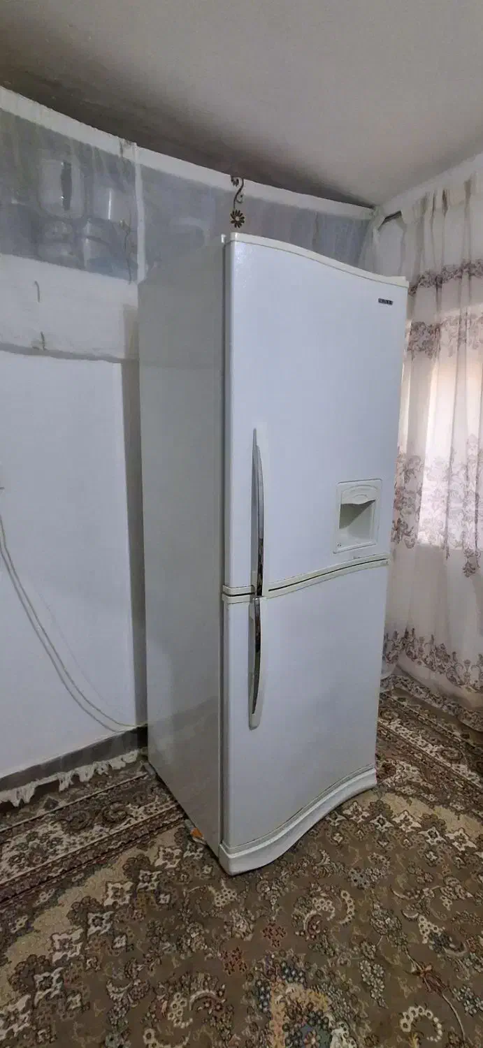 یخچال|یخچال و فریزر|گالیکش, |دیوار