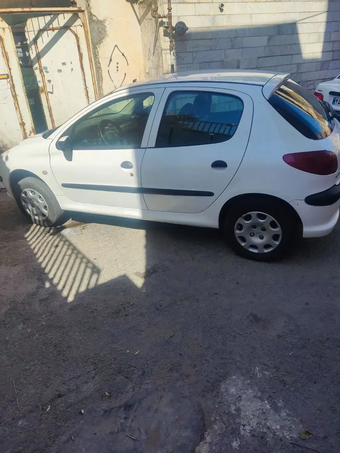 206 مدل 90 تیپ 2|خودرو سواری و وانت|شیراز, مسلم|دیوار