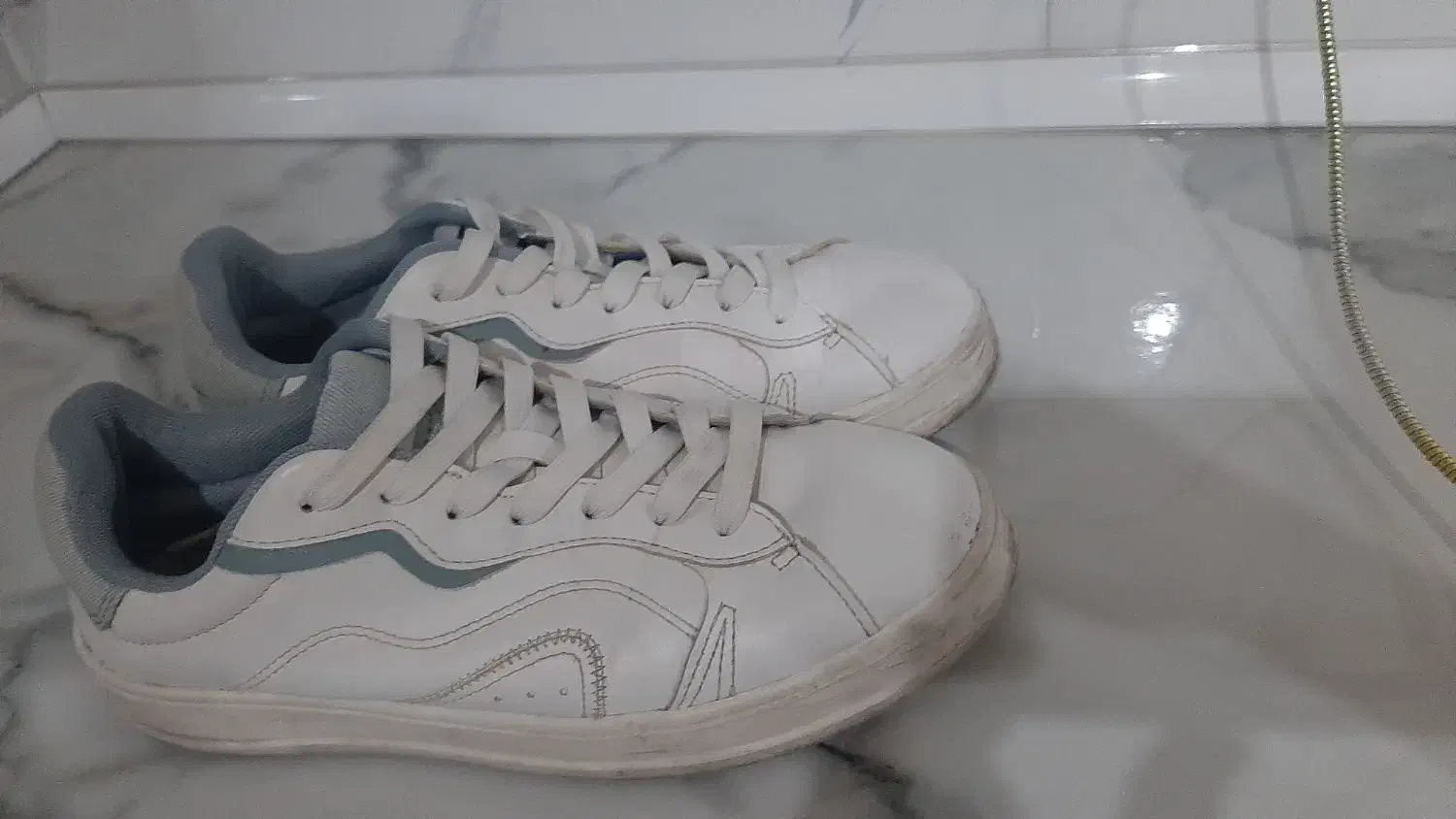 کتانی برشکا سایز ۳۸|کیف، کفش، کمربند|تهران, ونک|دیوار