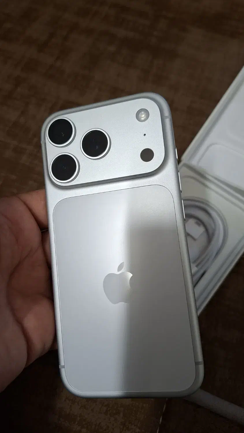 آیفون 17 pro|موبایل|اصفهان, گلزار|دیوار