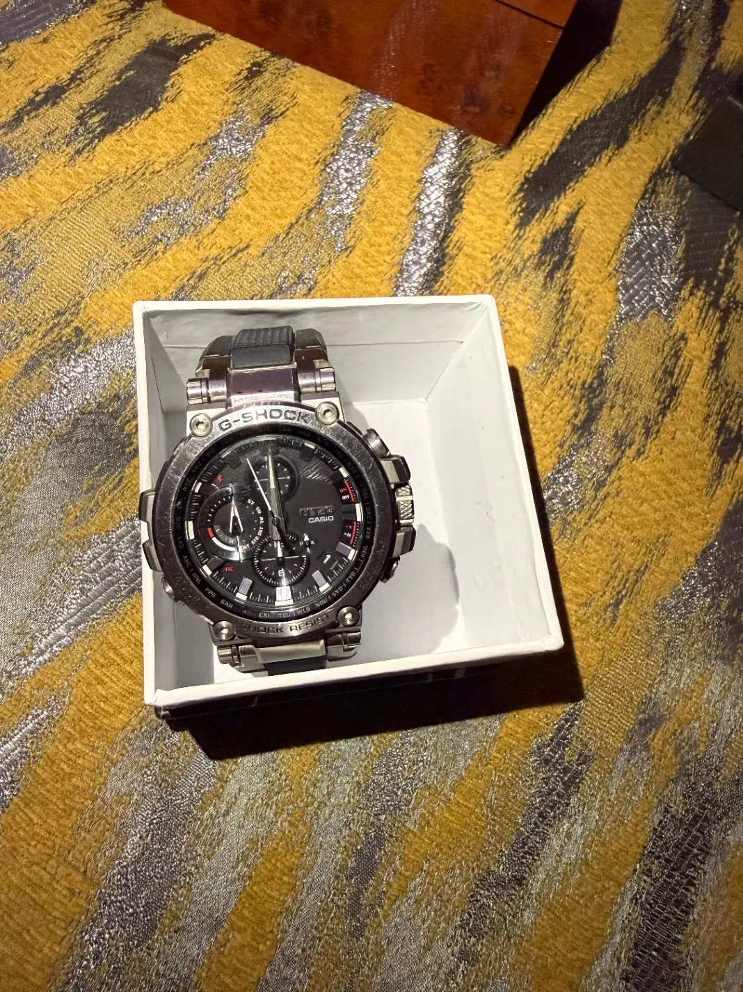 casio MTG-b1000|ساعت|هشتگرد, فاز ۲ مهستان|دیوار