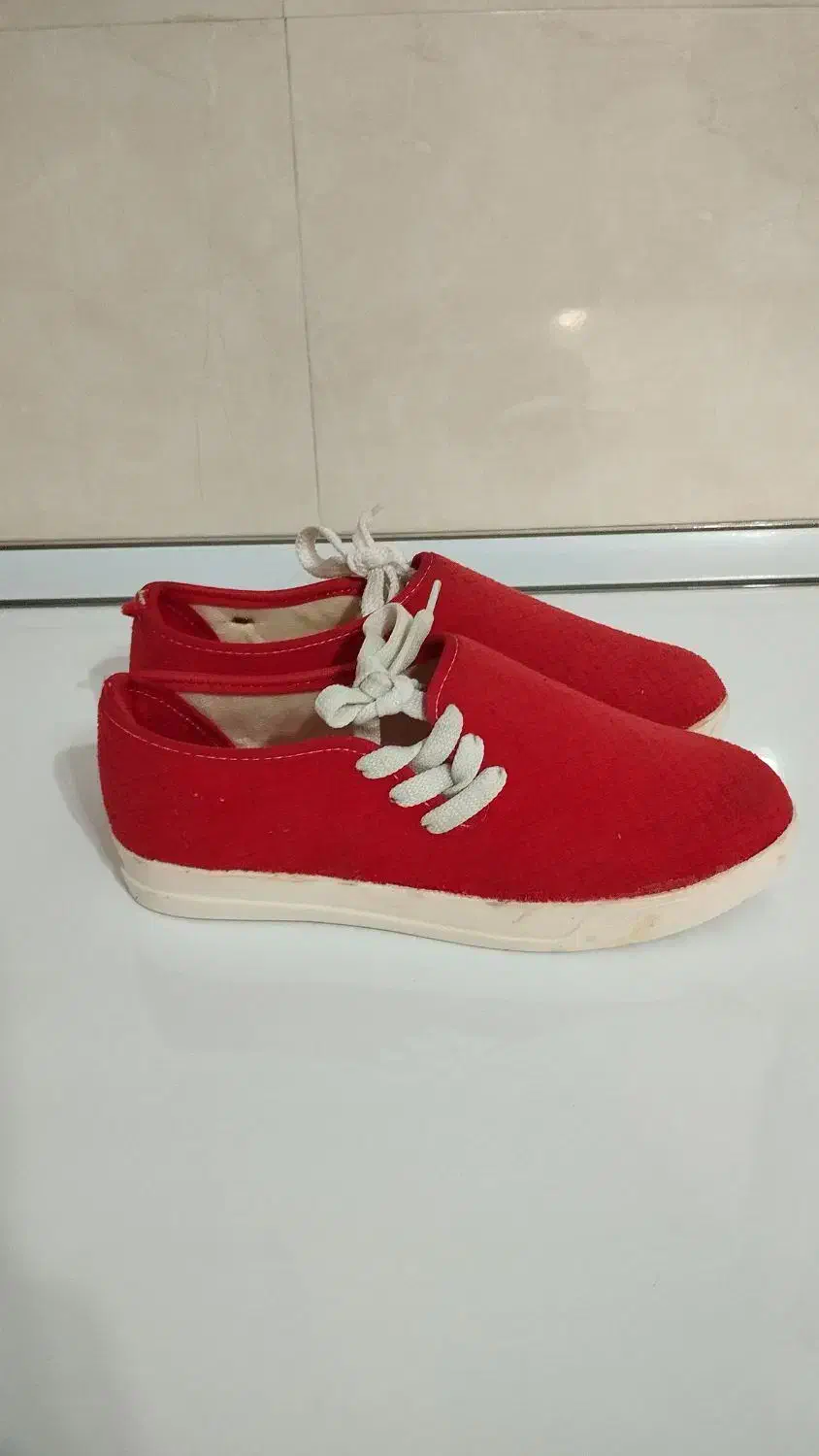 کفش|کیف، کفش، کمربند|مرند, |دیوار