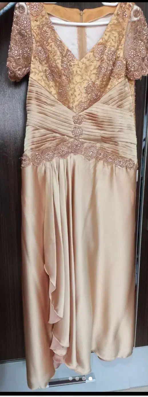 لباس مجلسی نو|لباس|رشت, دیانتی|دیوار