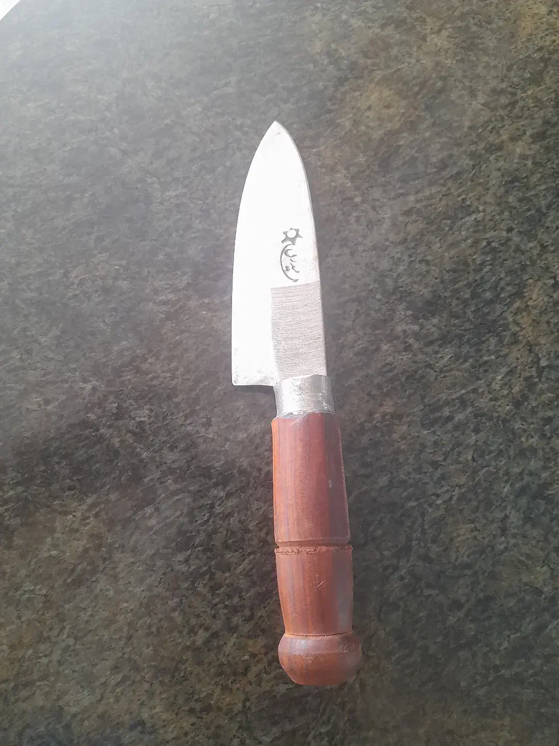 چاقو|کلکسیون اشیاء عتیقه|شیراز, تل حسین‌آباد|دیوار