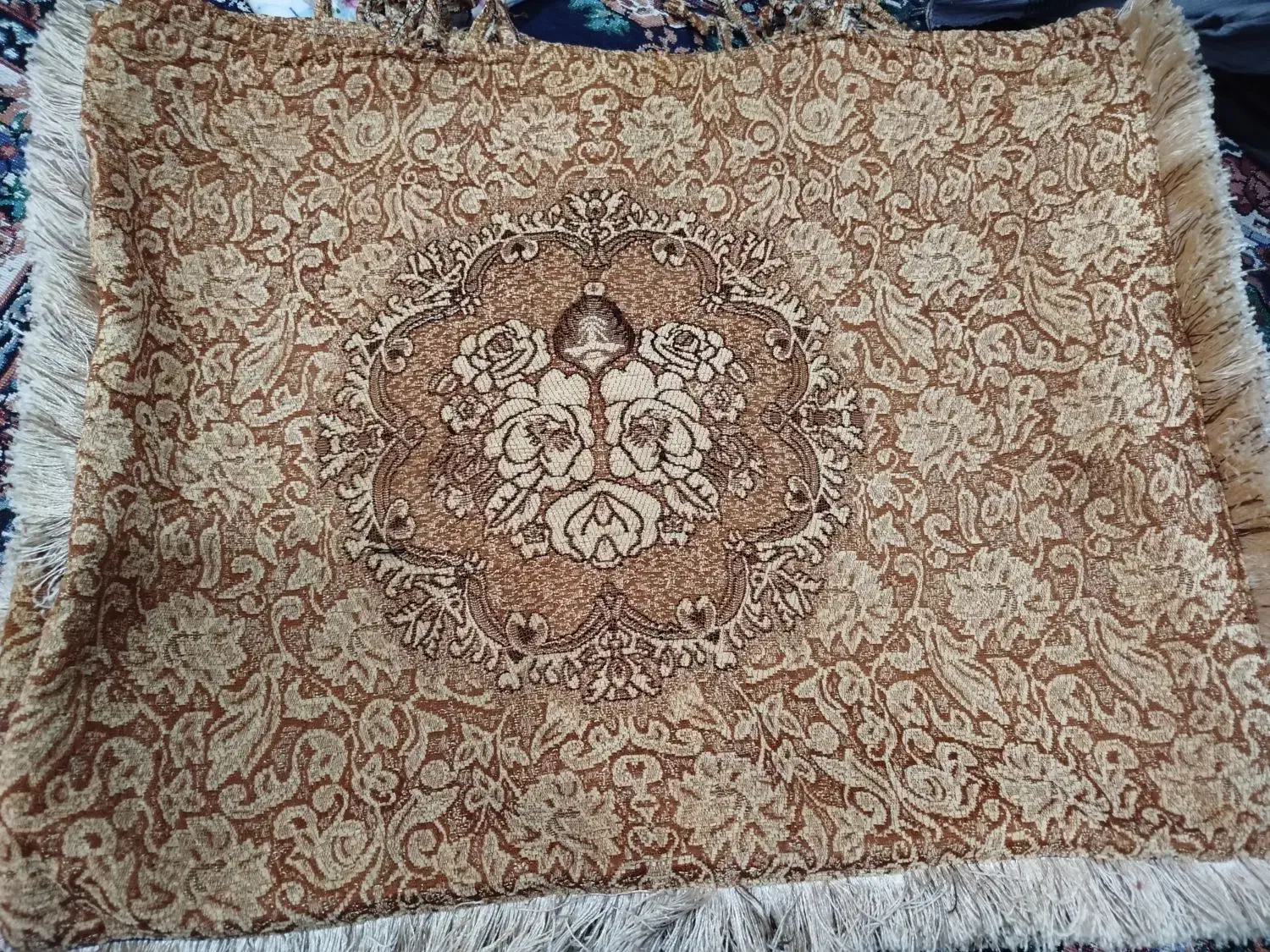 جلد پشتی|پشتی|جهرم, |دیوار