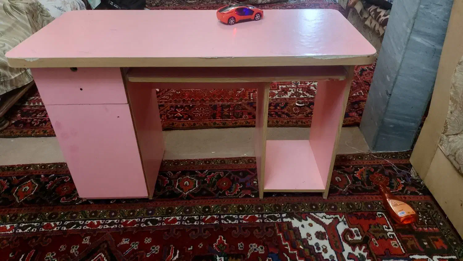 میز  تحریر و کامپیوتر|میز تحریر و کامپیوتر|تبریز, |دیوار