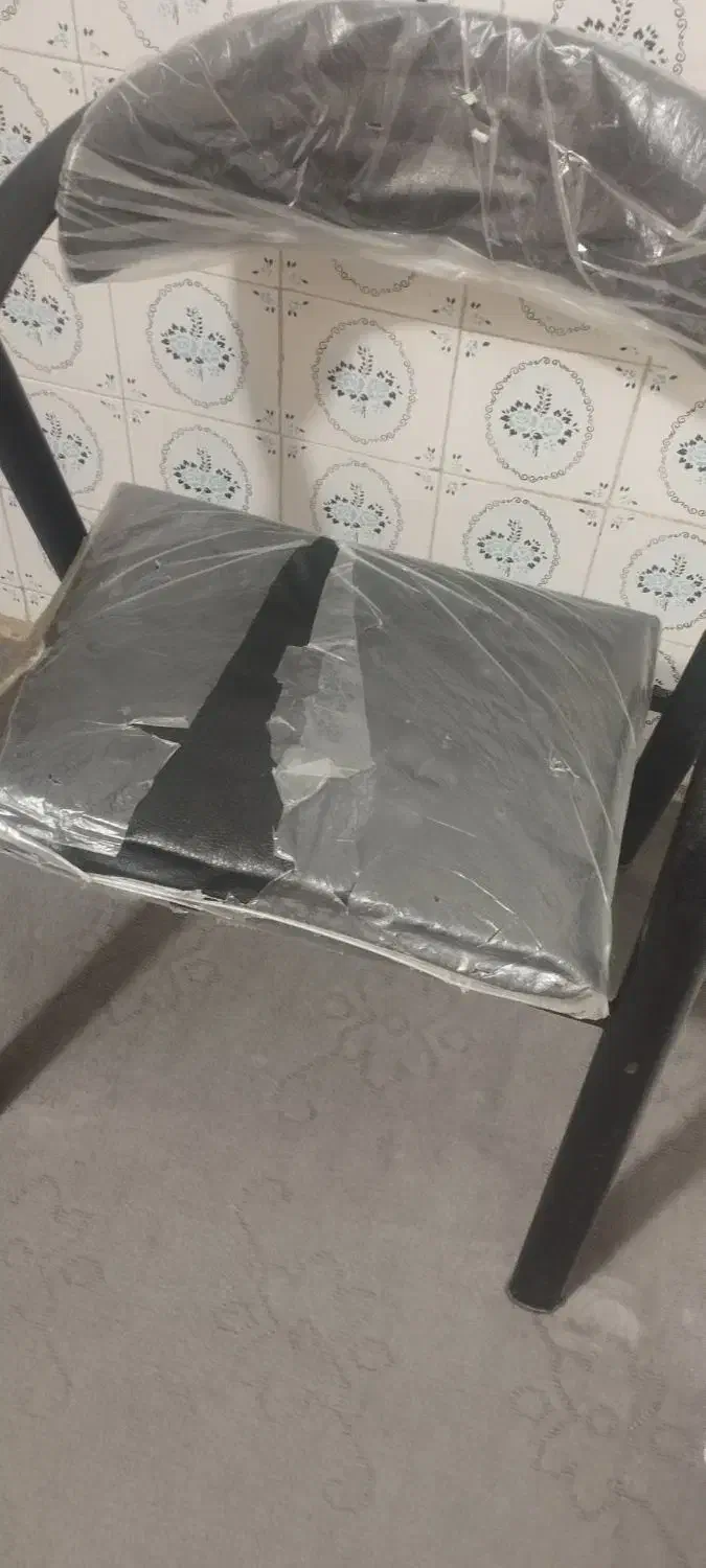 صندلی|صندلی و نیمکت|کیار, |دیوار