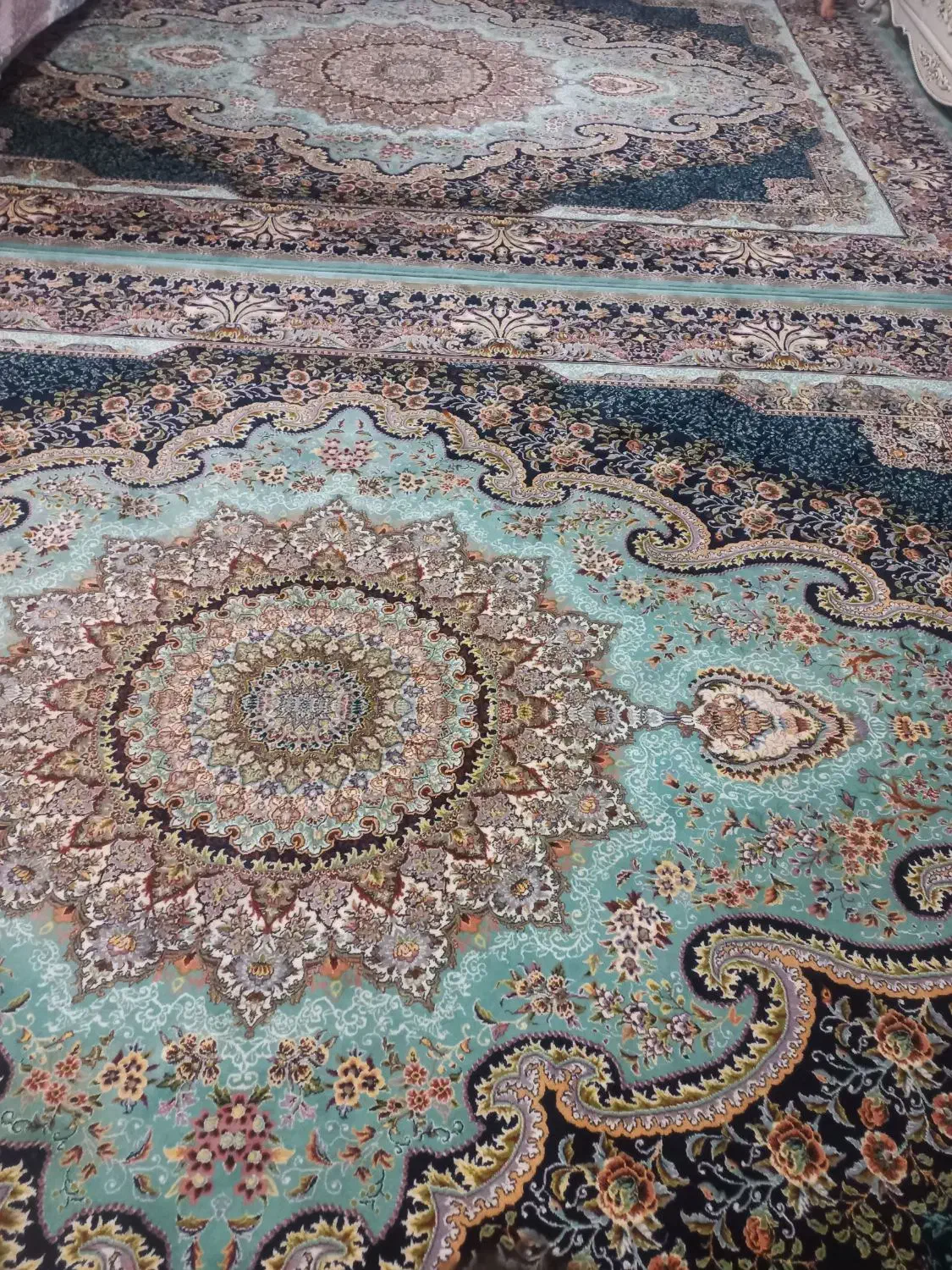 فرش ۹ متری دوتاش ۱۵ فروش فوری|فرش|ملایر, |دیوار