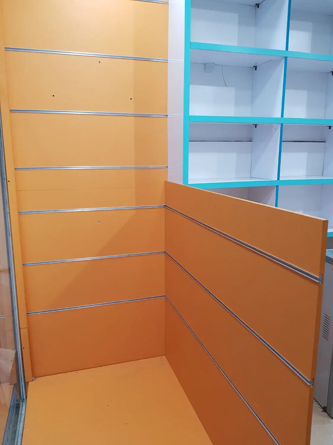 تعمیرات، طراحی و نصب کابینت و کمد ویترین مغازه|خدمات پیشه و مهارت|رشت, دیانتی|دیوار