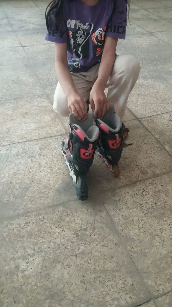 کفش اسکیت سایز 31 تا 34|دوچرخه، اسکیت، اسکوتر|رباطکریم, رباطکریم|دیوار