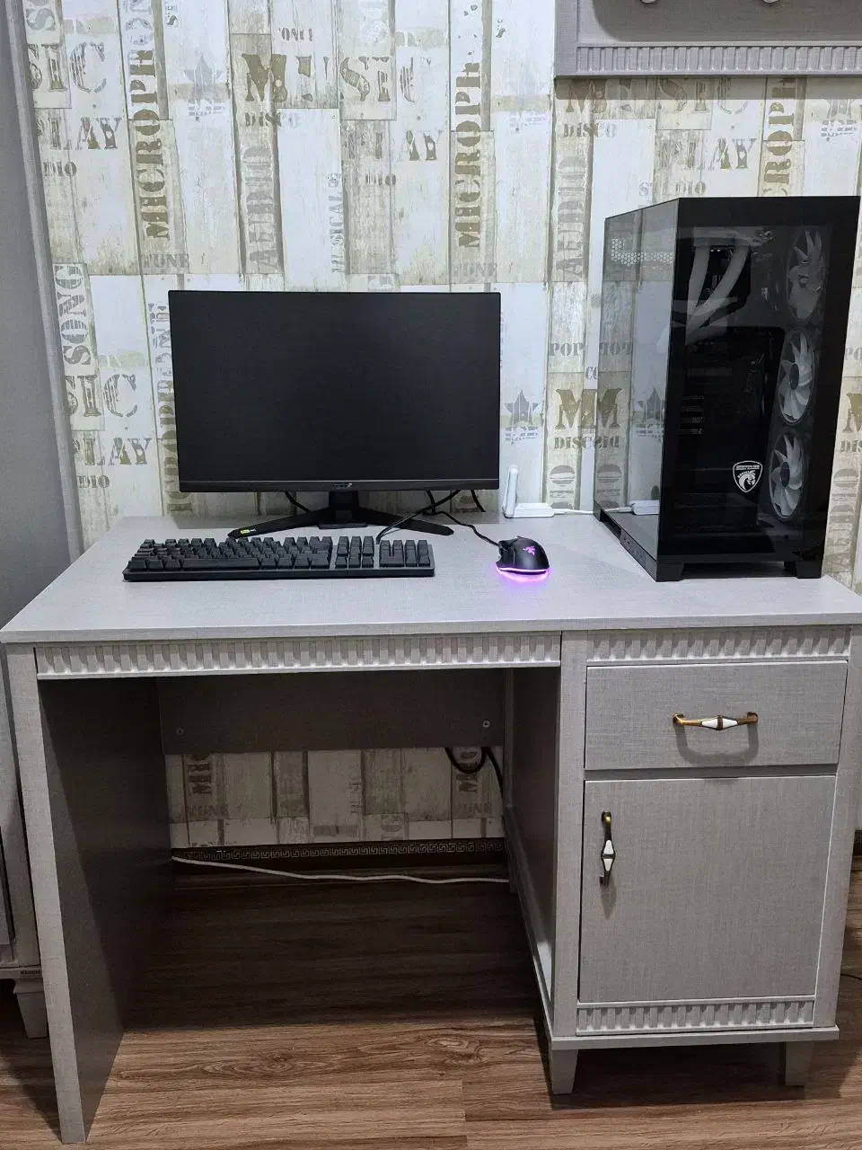 میز تحریر|میز تحریر و کامپیوتر|تهران, علم و صنعت|دیوار